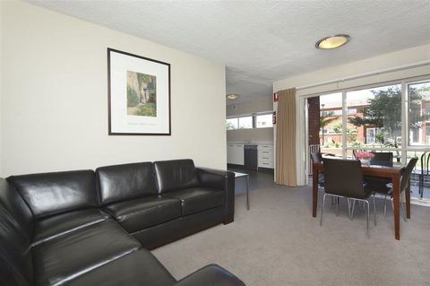 Forrest Hotel & Apartments - Accommodation Batemans Bay 6
