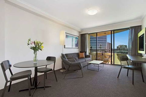 Mantra Parramatta - Accommodation Batemans Bay 4