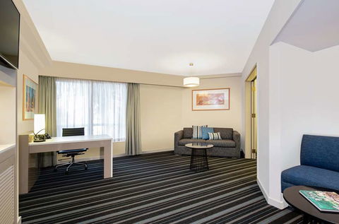 DoubleTree By Hilton Esplanade Darwin - Accommodation Batemans Bay 5