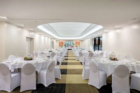 DoubleTree By Hilton Esplanade Darwin - Accommodation Batemans Bay 9