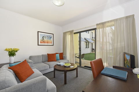 Metro Advance Apartments & Hotel - Accommodation Batemans Bay 5