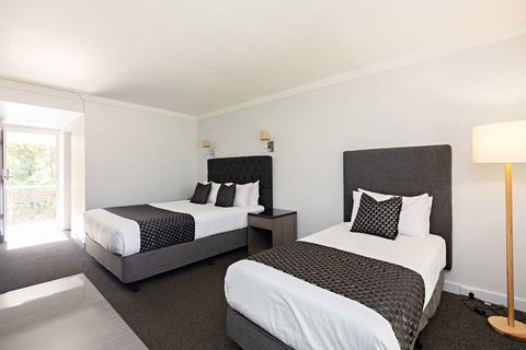 Lincoln Downs Resort, BW Signature Coll - Accommodation Batemans Bay 6