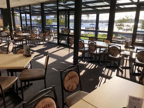 Mariners On The Waterfront - Accommodation Batemans Bay 14