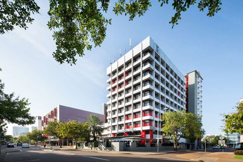 H On Smith Hotel - Accommodation Batemans Bay 1