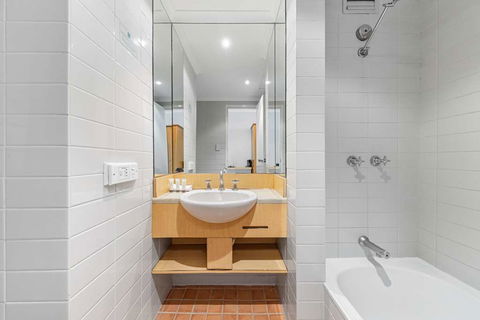 Hotel Frontier Darwin - Accommodation Batemans Bay 4