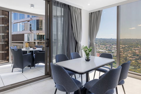 Meriton Suites George St - Accommodation Batemans Bay 2