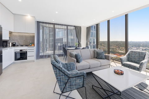 Meriton Suites George St - Accommodation Batemans Bay 3
