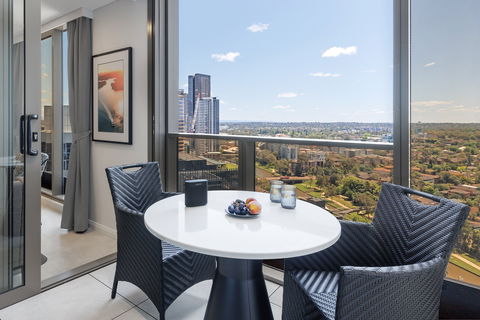 Meriton Suites George St - Accommodation Batemans Bay 5