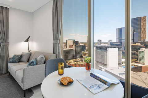 Meriton Suites George St - Accommodation Batemans Bay 9