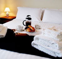 Hut on the Hill BB - Accommodation Batemans Bay