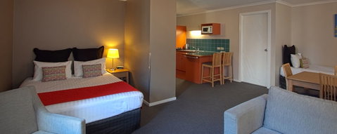 Quest Waterfront Serviced Apartments - Accommodation Batemans Bay 2