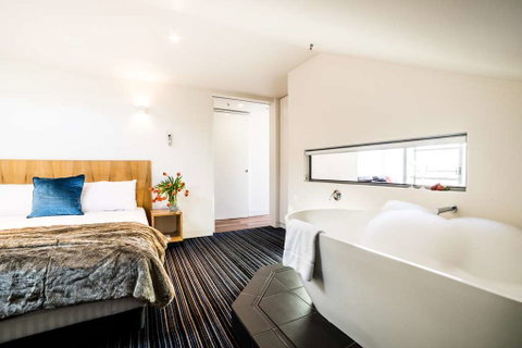 Salamanca Wharf Hotel - Accommodation Batemans Bay 2