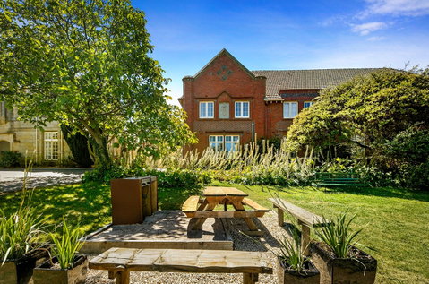 Quest Trinity House - Accommodation Batemans Bay 1