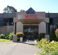 Dingley International Hotel - Accommodation Batemans Bay