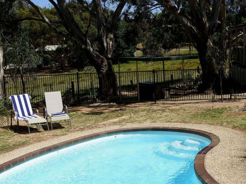 Golden Heritage Motor Inn & Cottages - Accommodation Batemans Bay 0