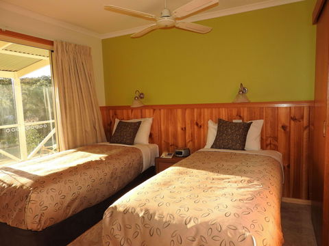Golden Heritage Motor Inn & Cottages - Accommodation Batemans Bay 8