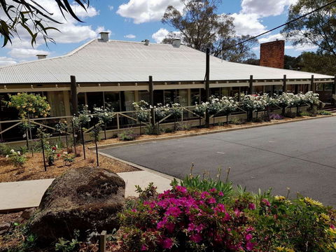 Golden Heritage Motor Inn & Cottages - Accommodation Batemans Bay 11