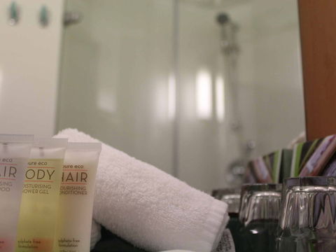 Ibis Newcastle - Accommodation Batemans Bay 4