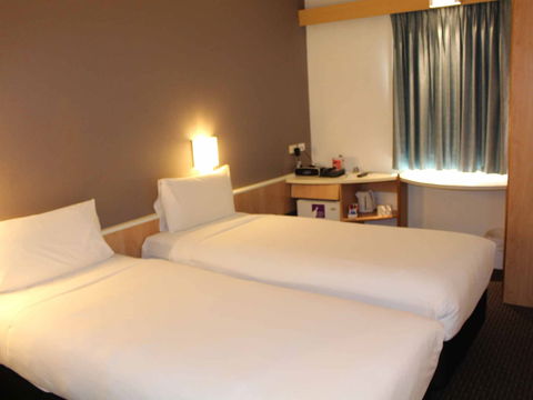 Ibis Newcastle - Accommodation Batemans Bay 5