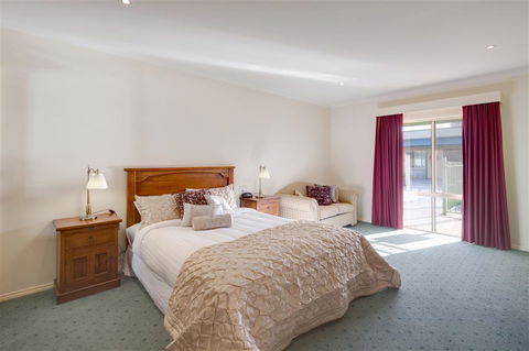 Best Western Crystal Inn - Accommodation Batemans Bay 1