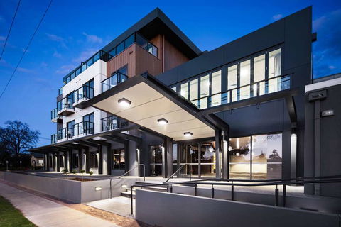 Quality Hotel Lakeside - Accommodation Batemans Bay 1