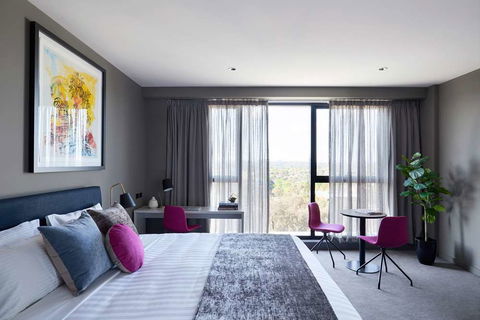 The Chen - Art Series - Accommodation Batemans Bay 10