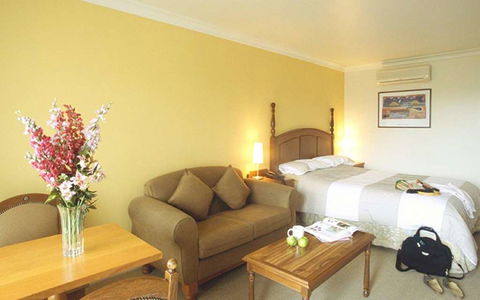 Best Western Plus The Tudor-Box Hill - Accommodation Batemans Bay 2
