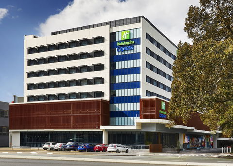 Holiday Inn Express Newcastle - Accommodation Batemans Bay 0
