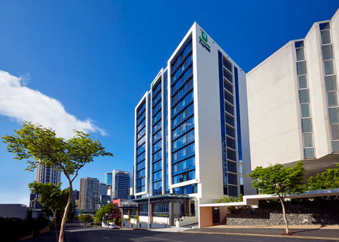 Holiday Inn Express Brisbane Central - Accommodation Batemans Bay 0