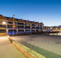 Dolphin Quay Apartment Hotel - Accommodation Batemans Bay