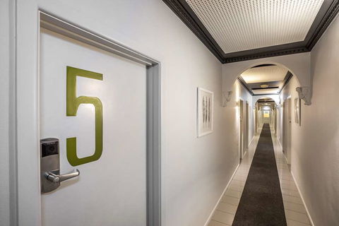 Skyways Hotel - Accommodation Batemans Bay 1
