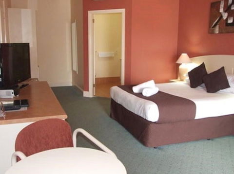 The Bowen Inn Motel - Accommodation Batemans Bay 6