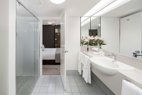 Rydges Esplanade Resort Cairns - Accommodation Batemans Bay 6