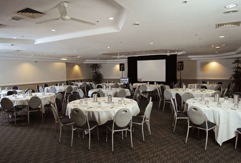 Rydges Esplanade Resort Cairns - Accommodation Batemans Bay 12
