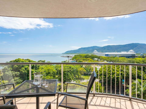 BreakFree Royal Harbour Hotel - Accommodation Batemans Bay 0