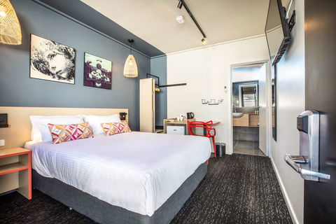 Monash Hotel - Accommodation Batemans Bay 1