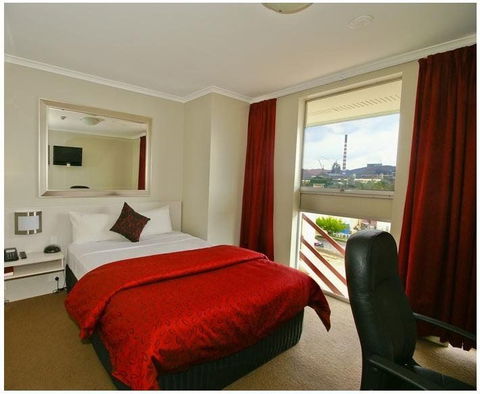 Isa Hotel - Accommodation Batemans Bay 2