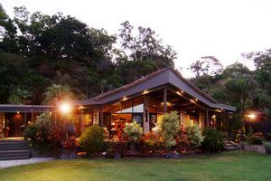 Trinity Beach Palace - Accommodation Batemans Bay 0