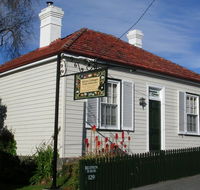 Alice's Cottages - Accommodation Batemans Bay
