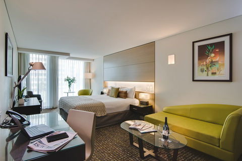 The Point Brisbane Hotel - Accommodation Batemans Bay 2