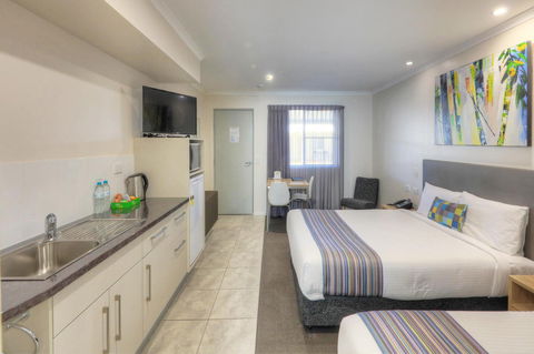 Roma Central Motel - Accommodation Batemans Bay 2
