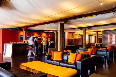 The Henry Jones Art Hotel - Accommodation Batemans Bay 2