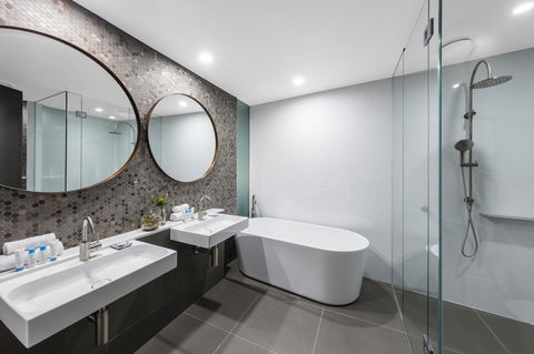 Vibe Hotel Canberra - Accommodation Batemans Bay 5