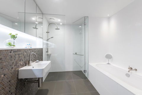 Vibe Hotel Canberra - Accommodation Batemans Bay 9