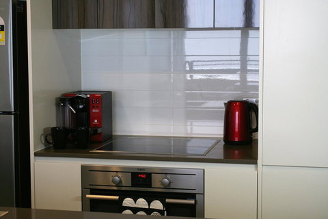 Modern Executive Apt@Barton*1BR*WiFi*Gym*Secure Parking*Canberra - Accommodation Batemans Bay 4