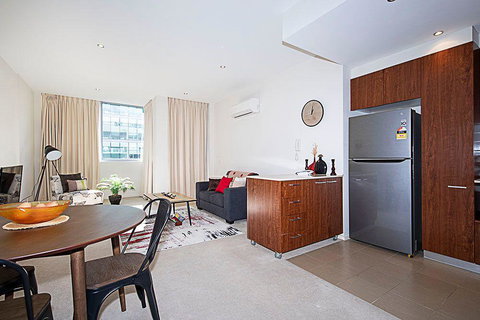 Spacious 1BR Stylish New Acton Apartment +Parking - Accommodation Batemans Bay 5