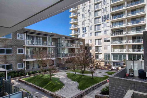 Spacious 1BR Stylish New Acton Apartment +Parking - Accommodation Batemans Bay 14