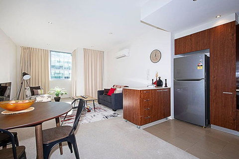 Spacious 1BR Stylish New Acton Apartment +Parking - Accommodation Batemans Bay 8
