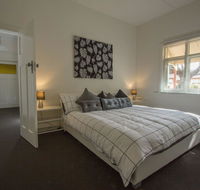Cowan Street Bungalow - Accommodation Batemans Bay