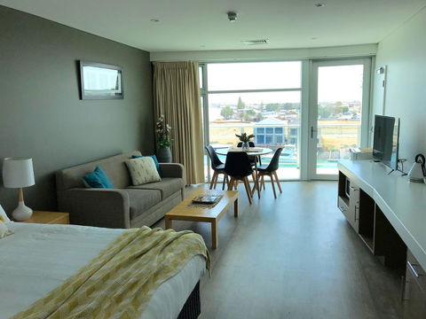 Ocean View Luxury Apartment & Suite - Accommodation Batemans Bay 24